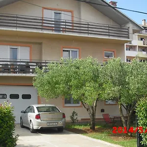 Apartman Apartmani Roko, Zára